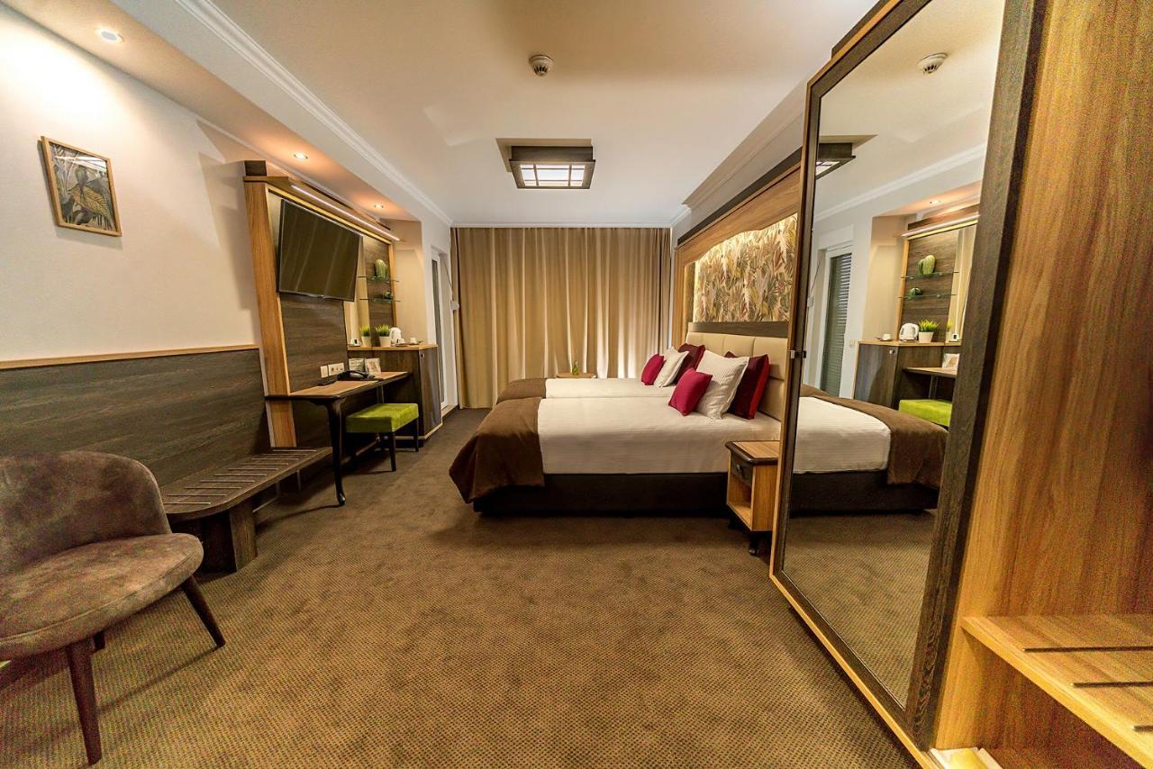 Hotel Zoo
